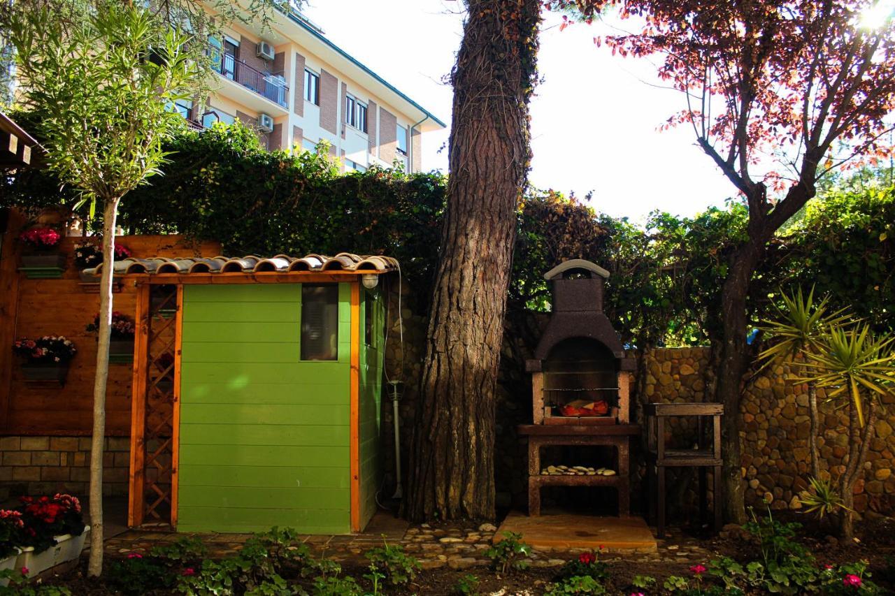 La Casa Di Nonno Giulio Bed & Breakfast ปอร์โต ซันเตลปีดิโอ ภายนอก รูปภาพ