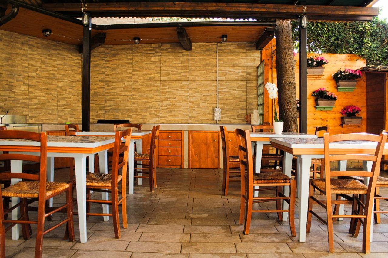 La Casa Di Nonno Giulio Bed & Breakfast ปอร์โต ซันเตลปีดิโอ ภายนอก รูปภาพ