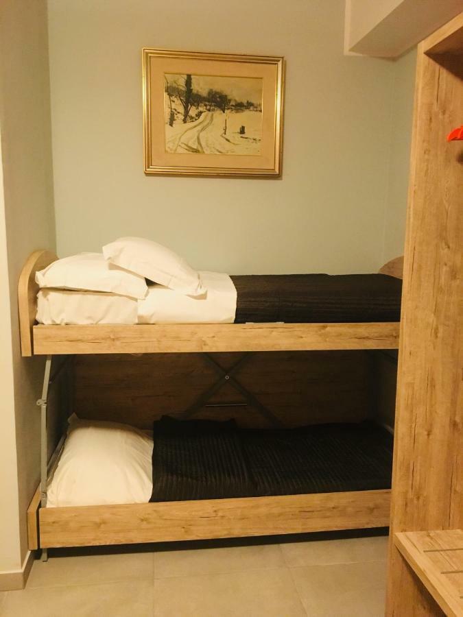 La Casa Di Nonno Giulio Bed & Breakfast ปอร์โต ซันเตลปีดิโอ ภายนอก รูปภาพ