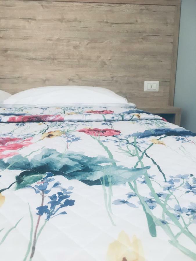 La Casa Di Nonno Giulio Bed & Breakfast ปอร์โต ซันเตลปีดิโอ ภายนอก รูปภาพ