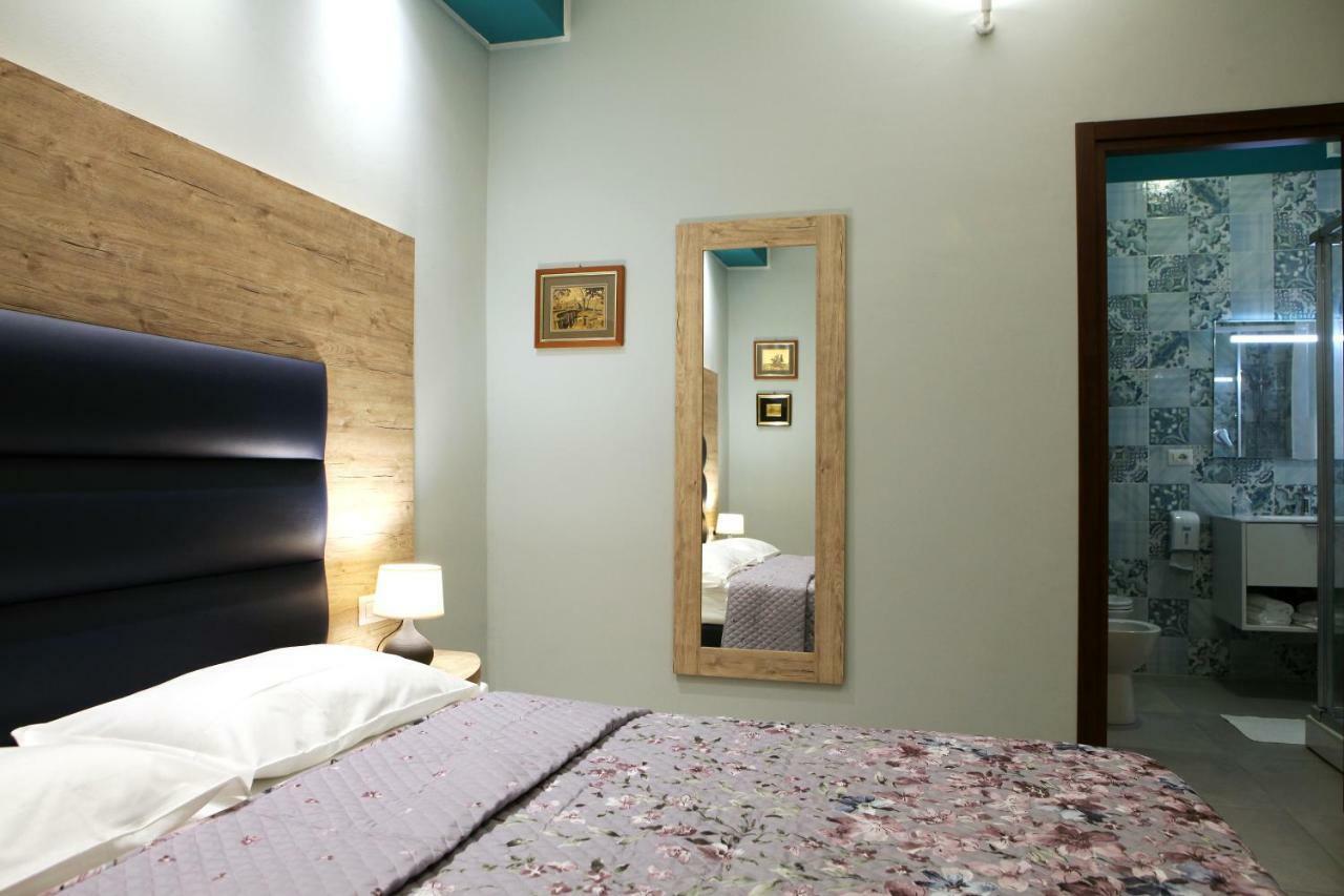 La Casa Di Nonno Giulio Bed & Breakfast ปอร์โต ซันเตลปีดิโอ ภายนอก รูปภาพ