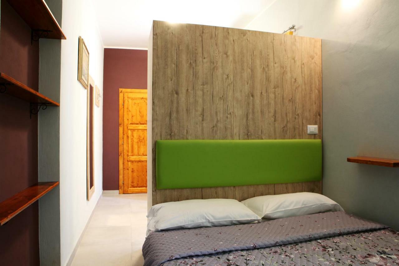 La Casa Di Nonno Giulio Bed & Breakfast ปอร์โต ซันเตลปีดิโอ ภายนอก รูปภาพ