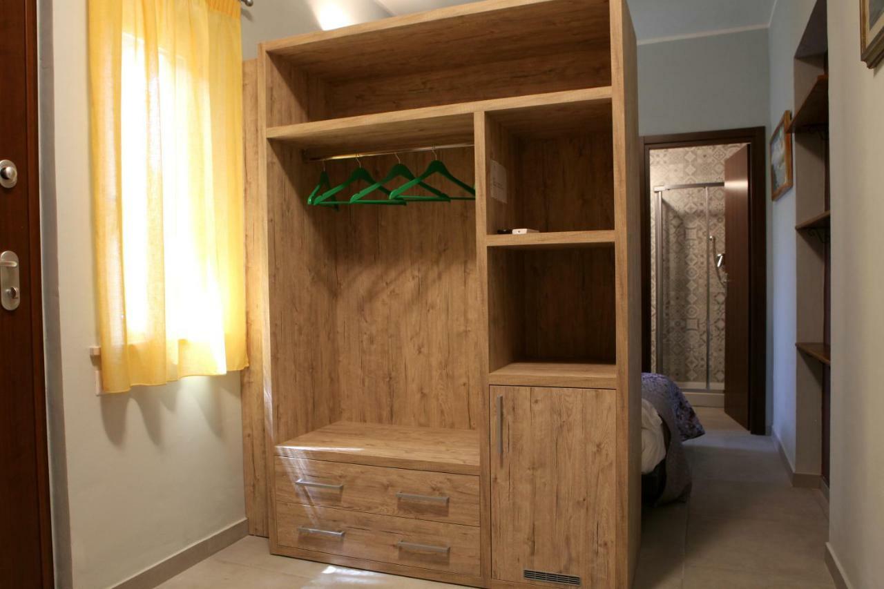 La Casa Di Nonno Giulio Bed & Breakfast ปอร์โต ซันเตลปีดิโอ ภายนอก รูปภาพ