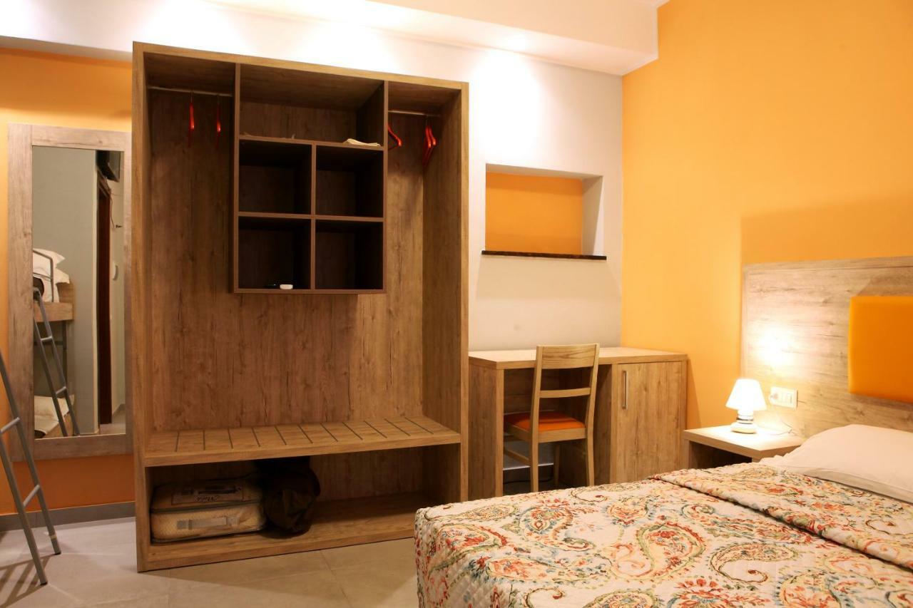 La Casa Di Nonno Giulio Bed & Breakfast ปอร์โต ซันเตลปีดิโอ ภายนอก รูปภาพ