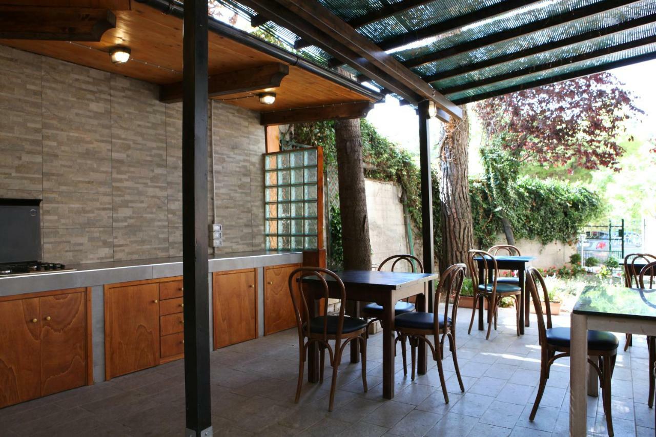 La Casa Di Nonno Giulio Bed & Breakfast ปอร์โต ซันเตลปีดิโอ ภายนอก รูปภาพ