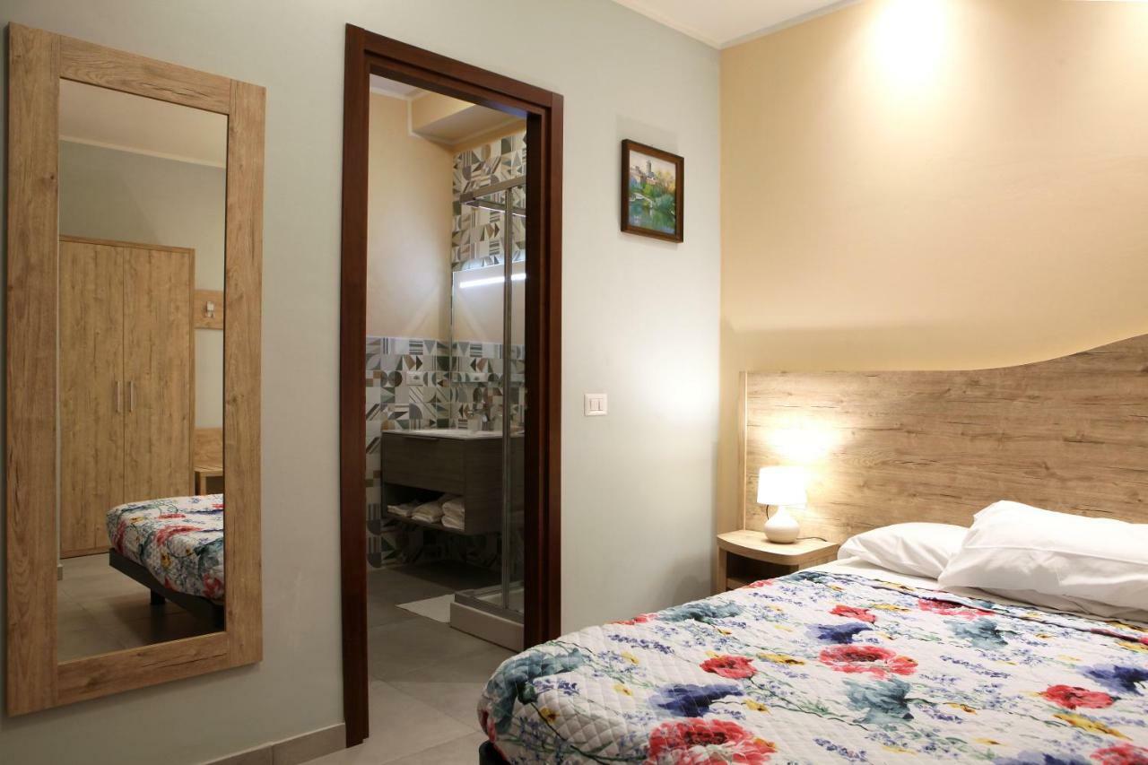 La Casa Di Nonno Giulio Bed & Breakfast ปอร์โต ซันเตลปีดิโอ ภายนอก รูปภาพ