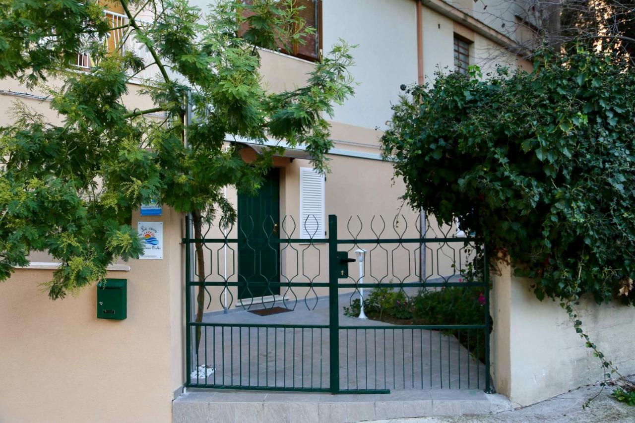 La Casa Di Nonno Giulio Bed & Breakfast ปอร์โต ซันเตลปีดิโอ ภายนอก รูปภาพ